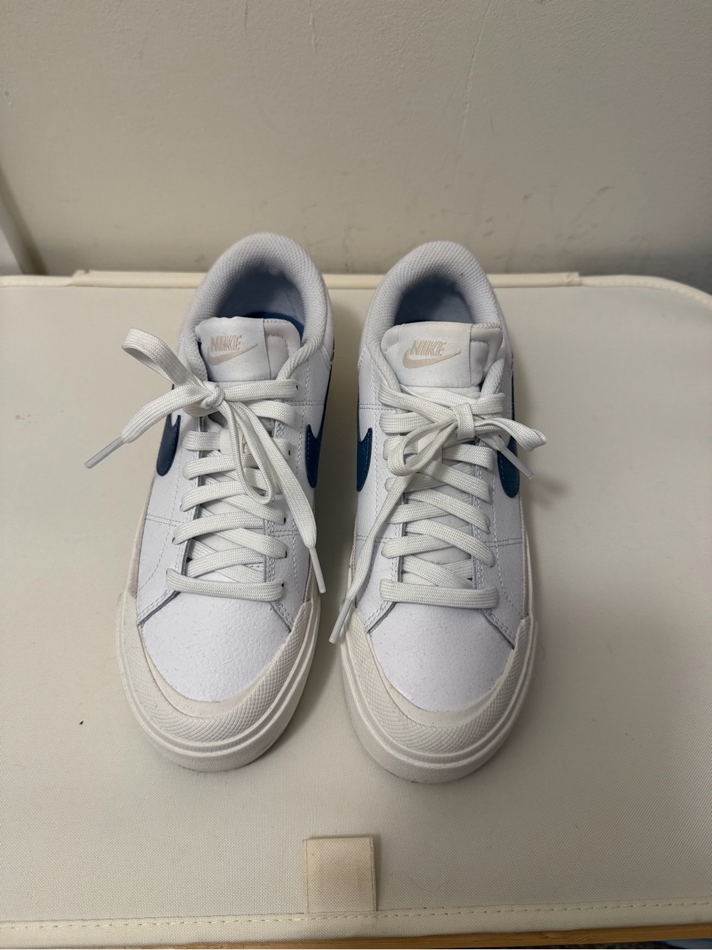Nike court legacy lift platform sneakers